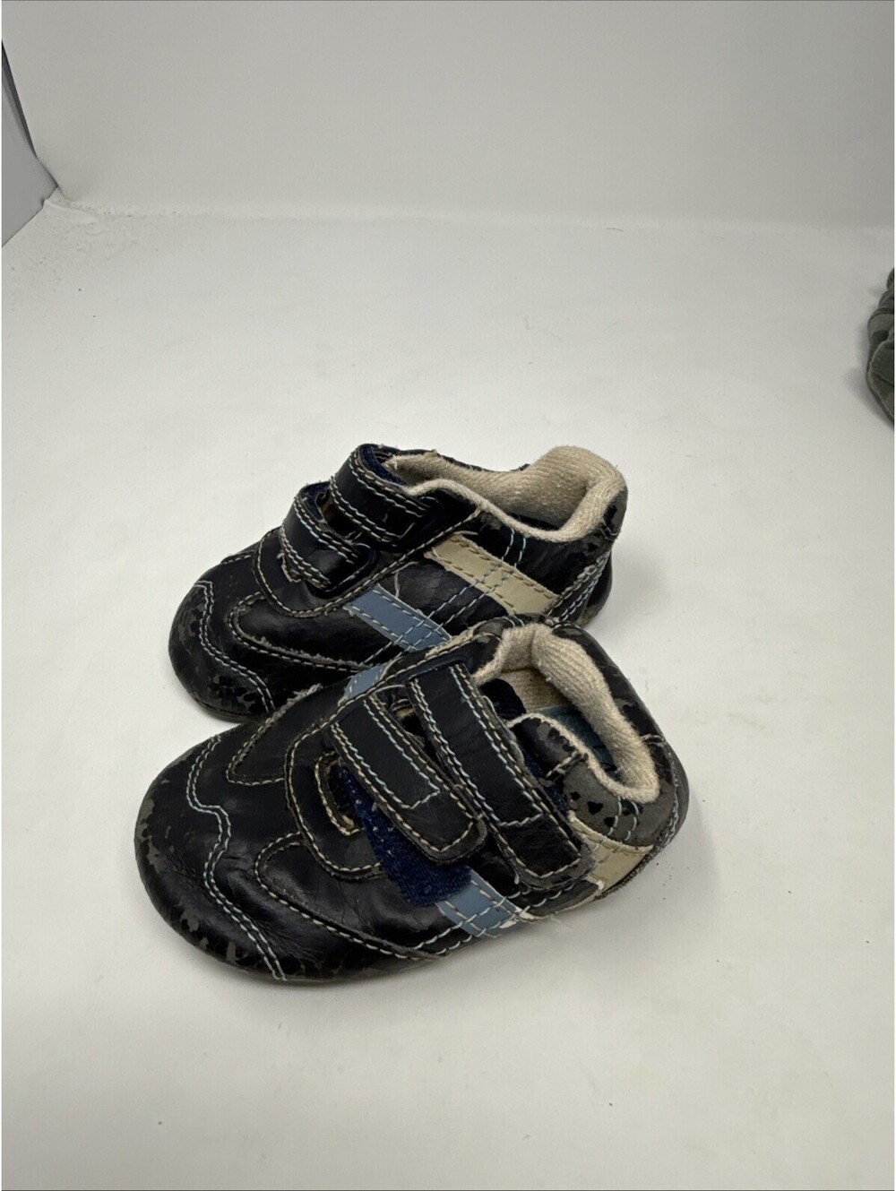 Circo Infant Size 4 Shoes